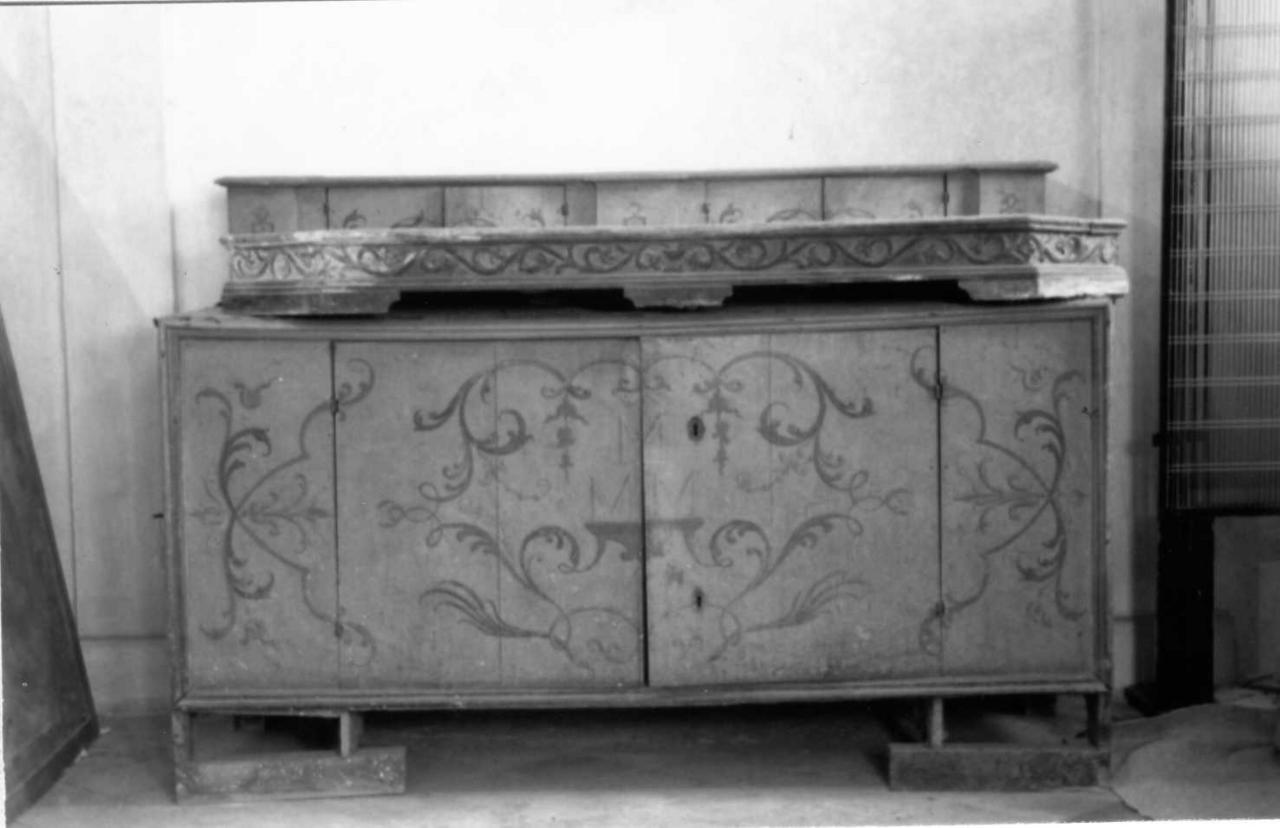 armadio da sacrestia - bottega emiliana (prima metà sec. XVIII)