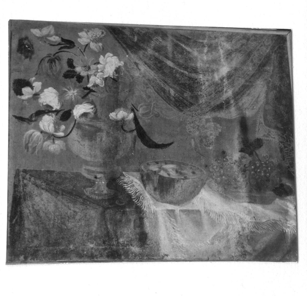 natura morta con fiori e frutta (dipinto) - ambito carpigiano (seconda metà sec. XVII)