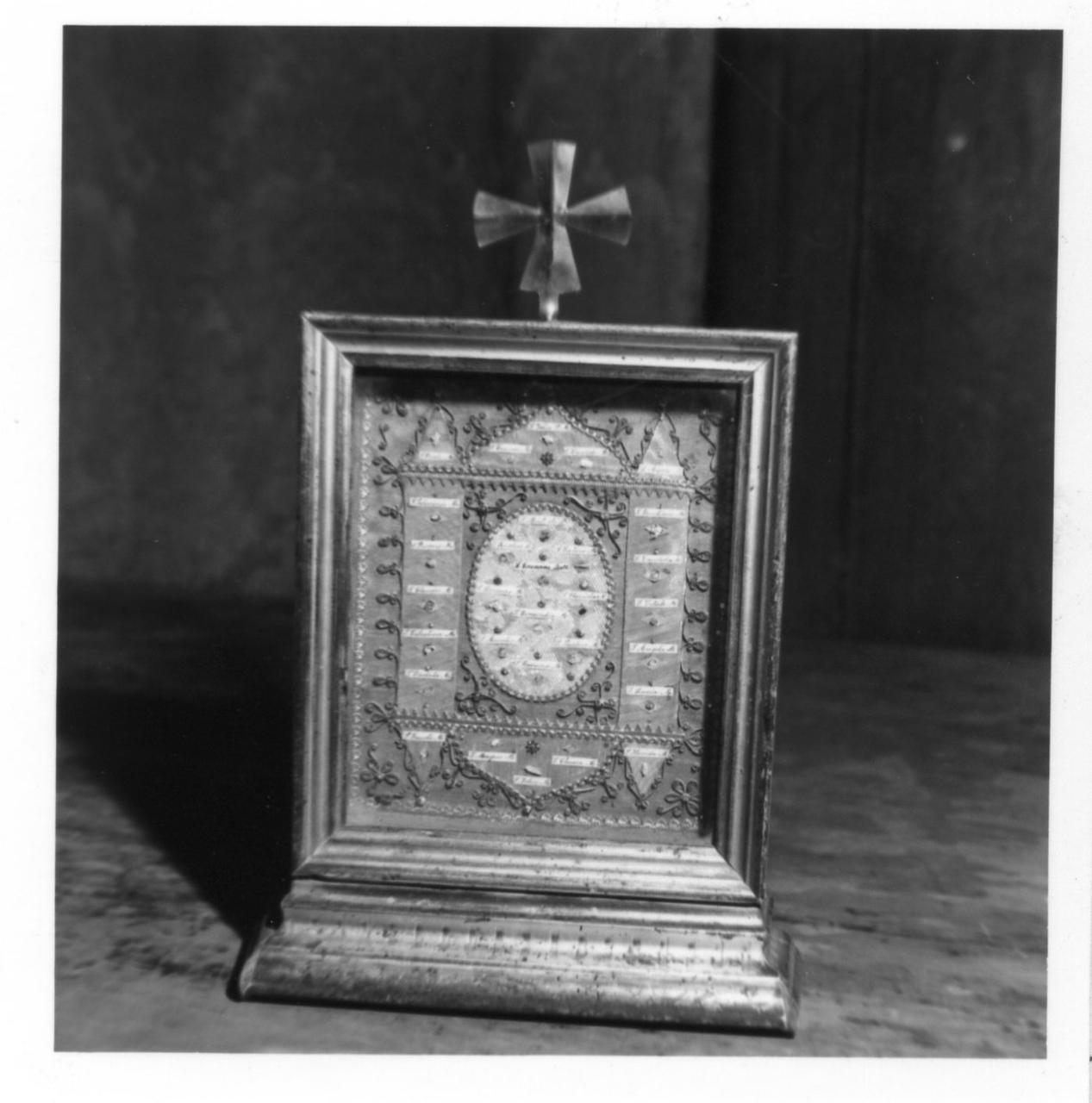 reliquiario, serie - bottega modenese (prima metà sec. XIX)