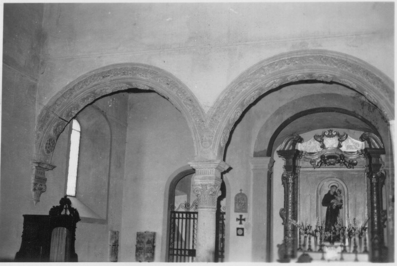 capitello - bottega toscana (fine/inizio secc. XV/ XVI)