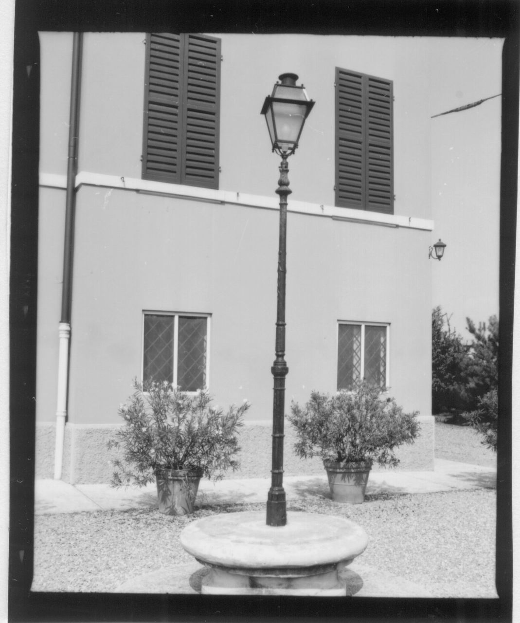 lampione, serie - bottega italiana (secc. XIX/ XX)