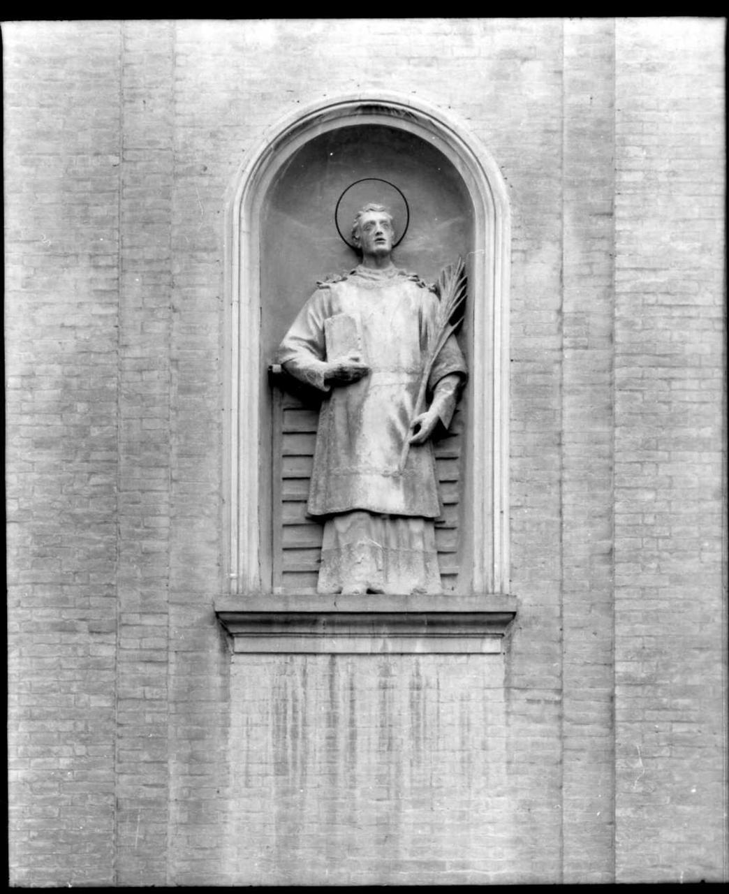 San Lorenzo martire (rilievo) di Bernabei Domenico (sec. XX)