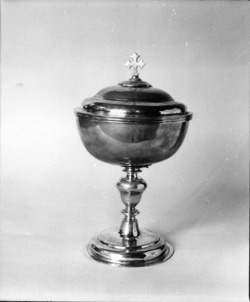 pisside - bottega emiliana (prima metà sec. XVIII)