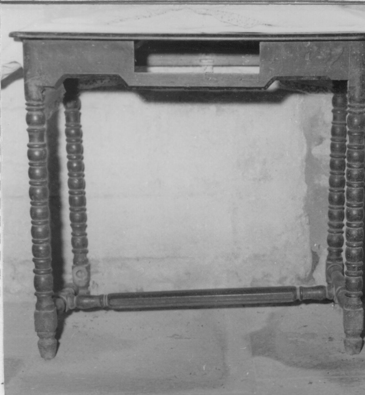 tavolino - bottega emiliana (prima metà sec. XVII)