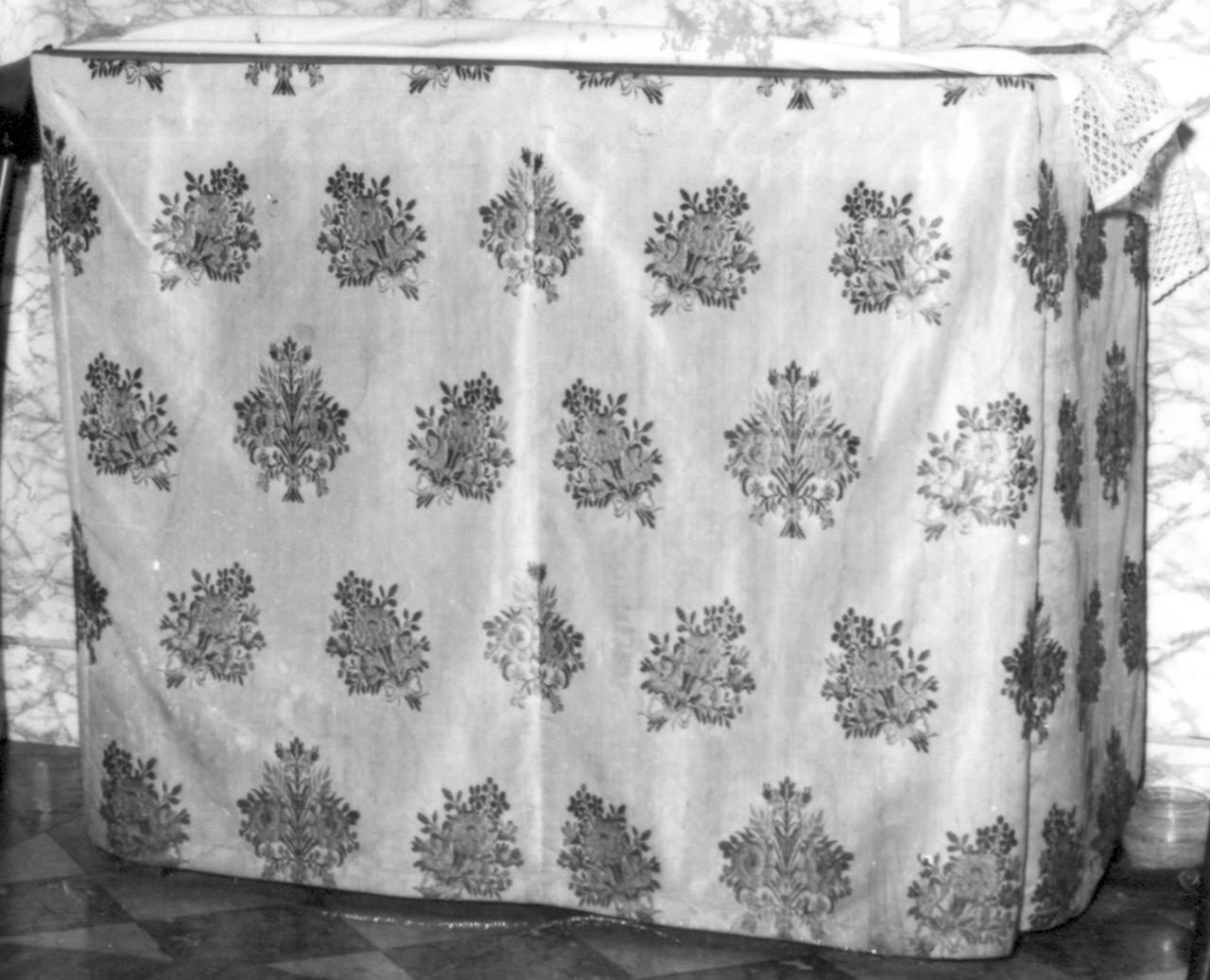 drappo - manifattura italiana (metà sec. XVIII)