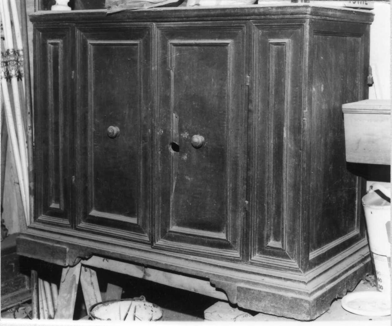 credenzone - bottega emiliana (seconda metà sec. XVII)