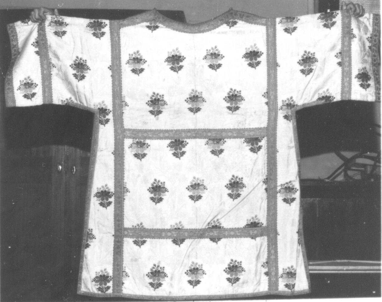 paramento liturgico - manifattura italiana (seconda metà sec. XIX)