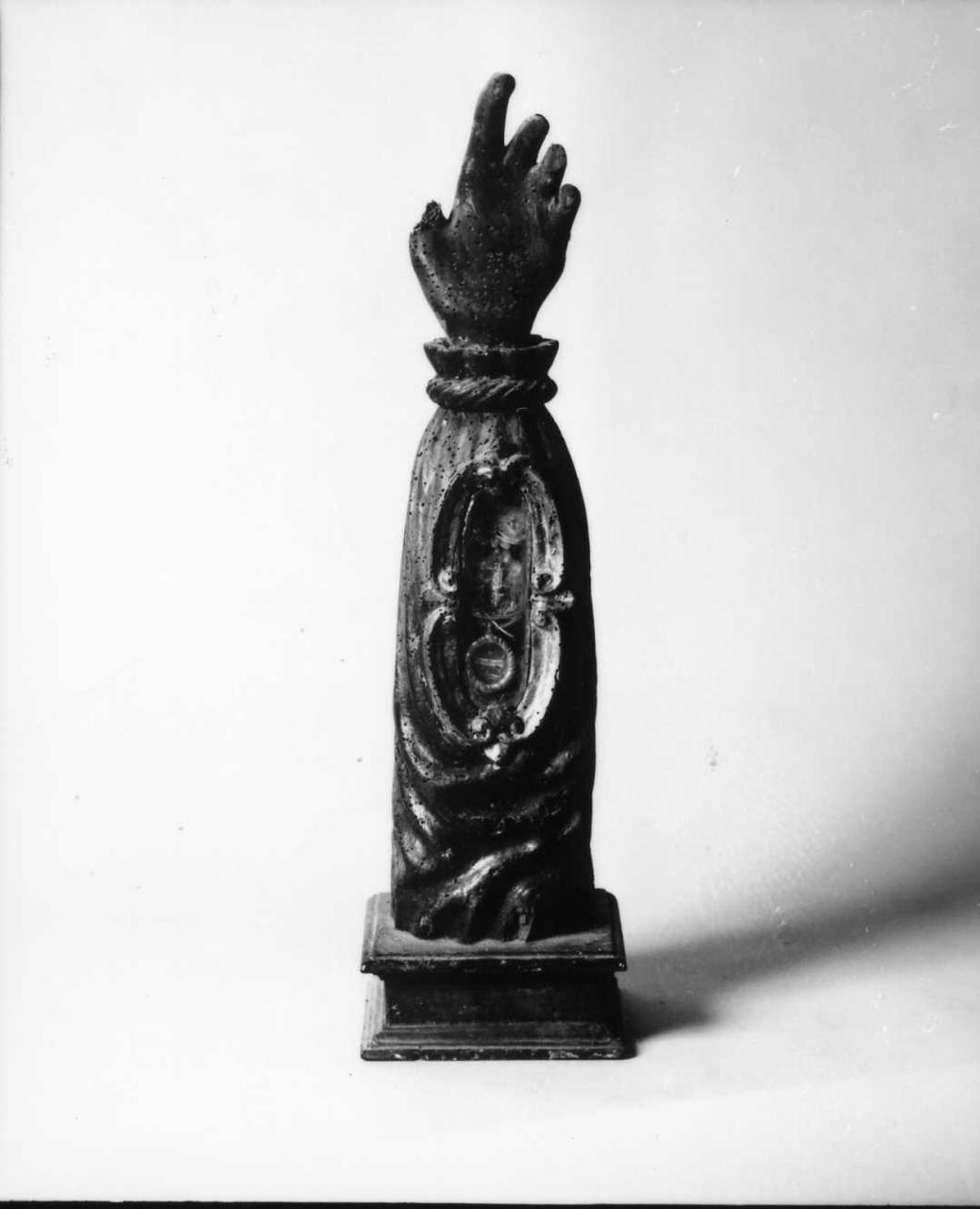 reliquiario antropomorfo - a braccio, serie - bottega emiliana (secondo quarto sec. XVII)