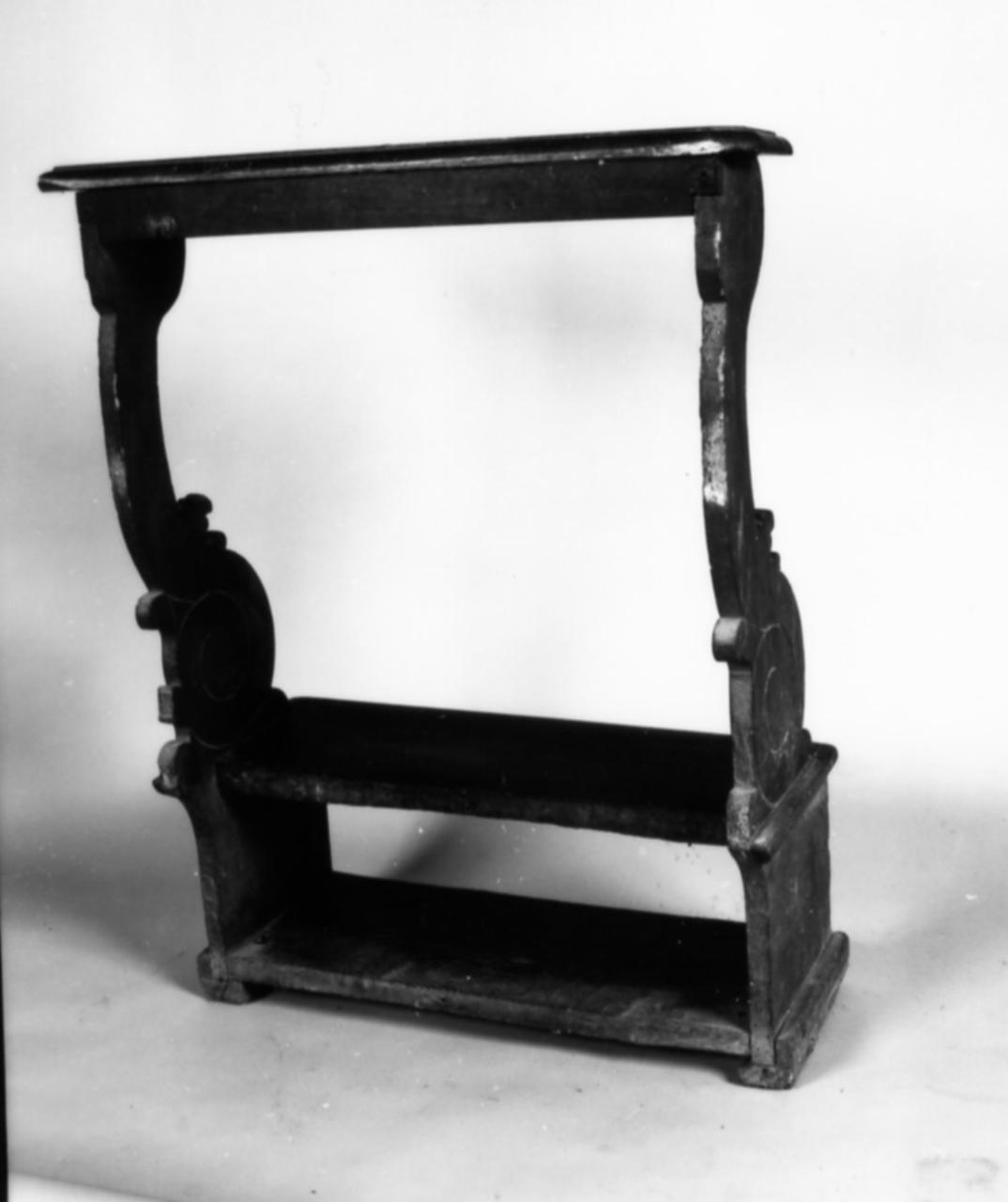 inginocchiatoio, serie - bottega modenese (fine/inizio secc. XVIII/ XIX)