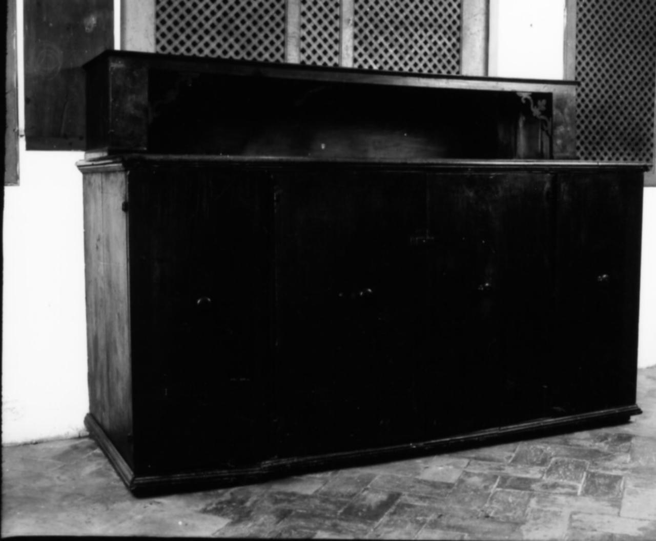 credenza con alzata - bottega modenese (sec. XVIII)