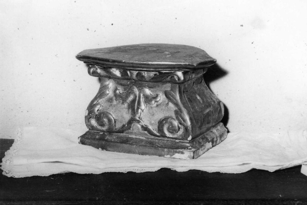 mensola - bottega emiliana (sec. XVIII)