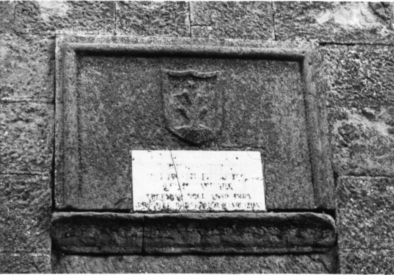 lapide commemorativa - bottega modenese (seconda metà sec. XIX)