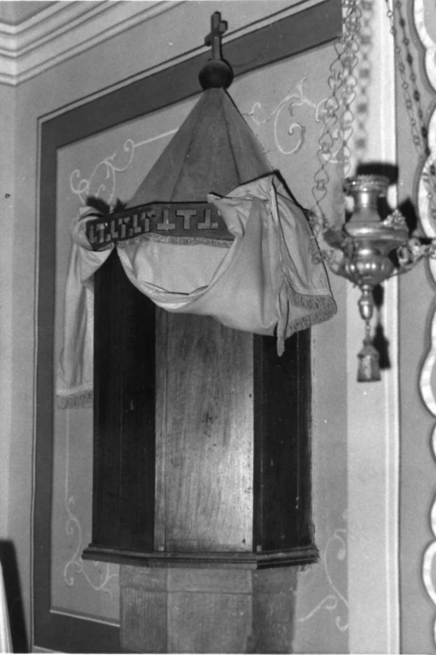 motivi decorativi geometrici (fonte battesimale - a vasca) - bottega modenese (inizio sec. XVII, sec. XIX)