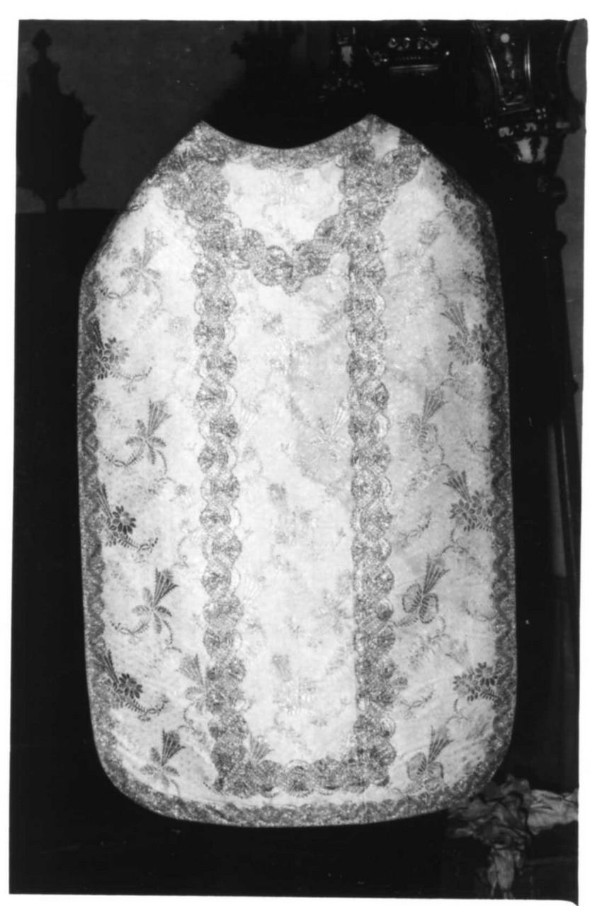 motivi decorativi floreali (pianeta) - manifattura veneziana (inizio sec. XVIII)