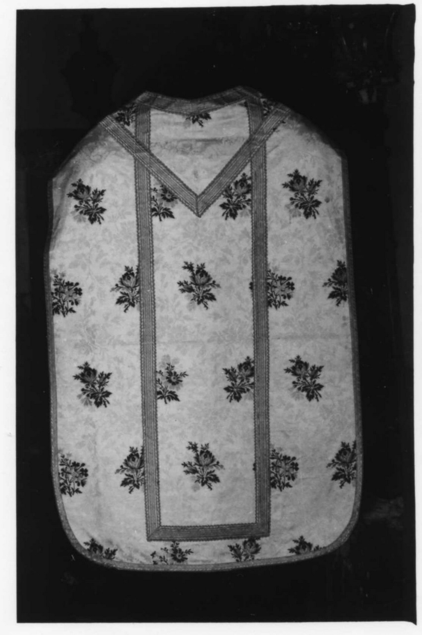 motivi decorativi floreali (pianeta) - manifattura italiana (seconda metà sec. XVIII)