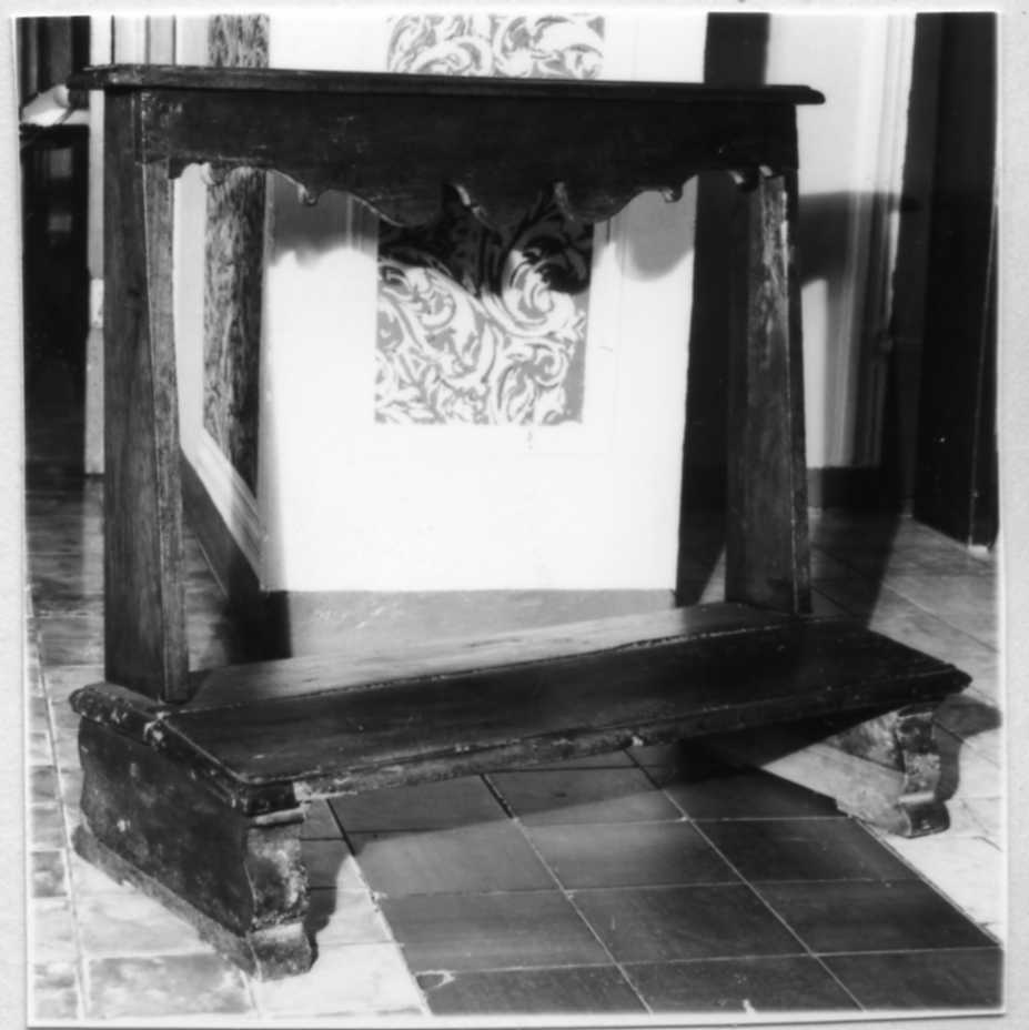 inginocchiatoio - bottega modenese (seconda metà sec. XVIII)