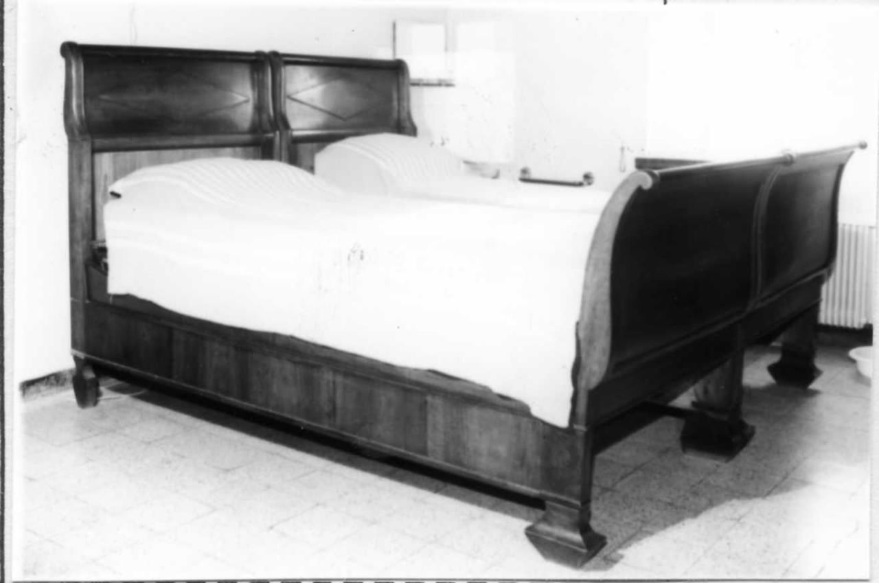 letto matrimoniale - bottega emiliana (metà sec. XIX)