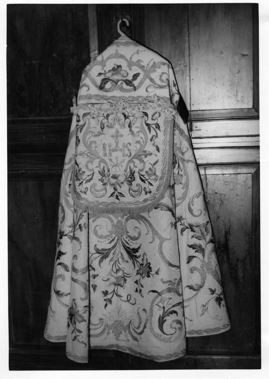 piviale - manifattura modenese (seconda metà sec. XVIII)