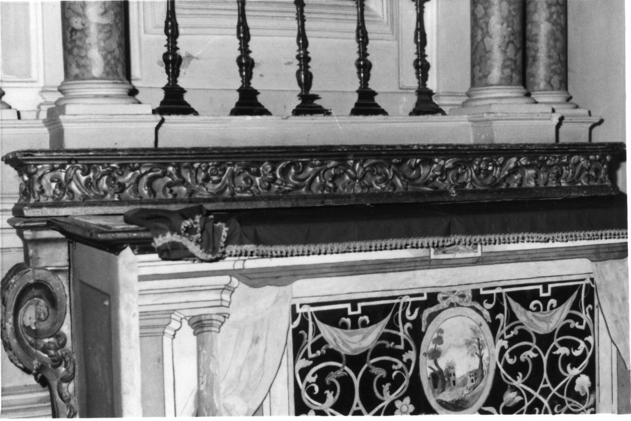 gradino d'altare - bottega reggiana (prima metà sec. XVIII)