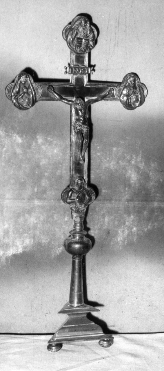 croce processionale - bottega reggiana (fine/inizio secc. XVI/ XVII)