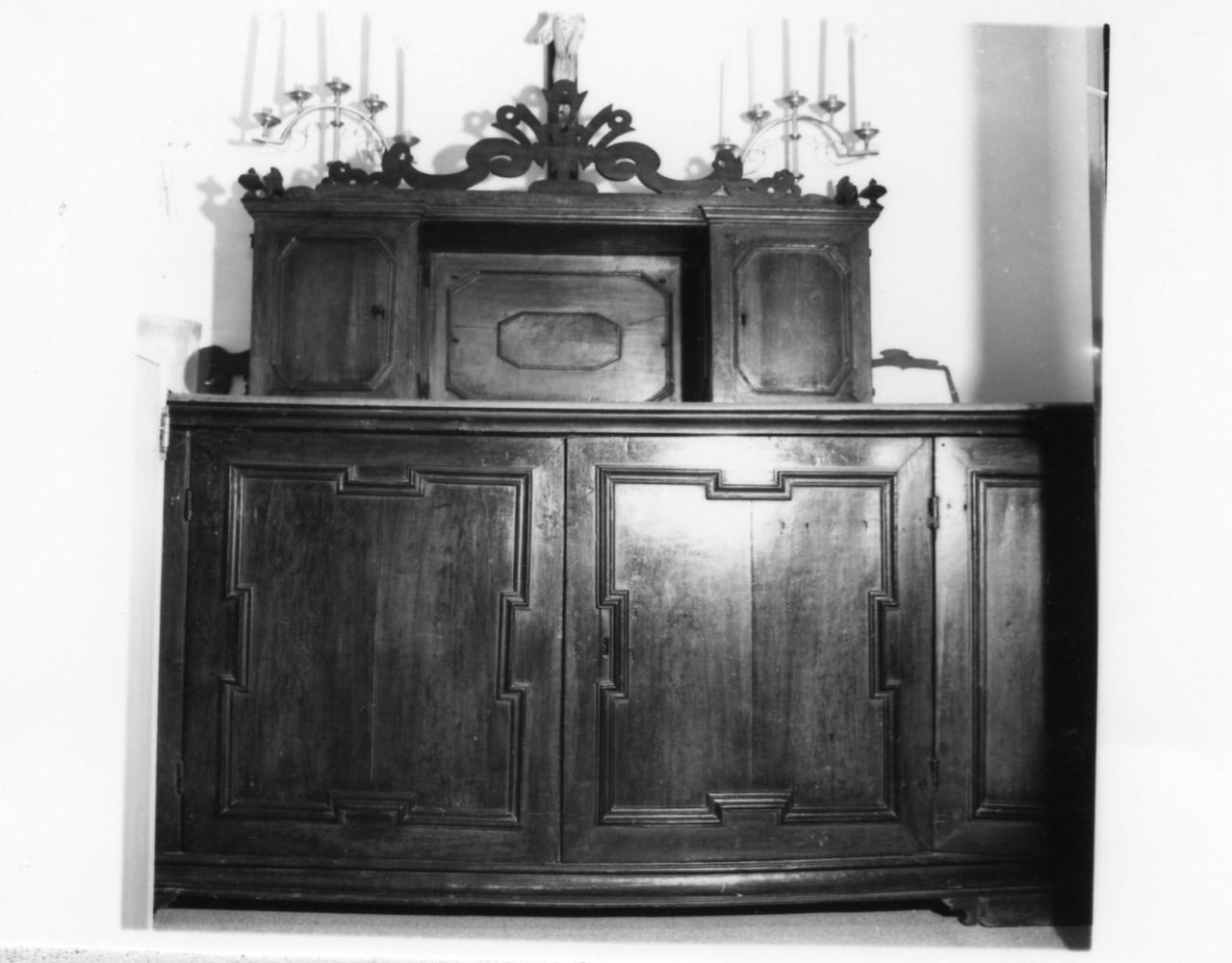 mobile da sacrestia - bottega emiliana (prima metà sec. XVIII)