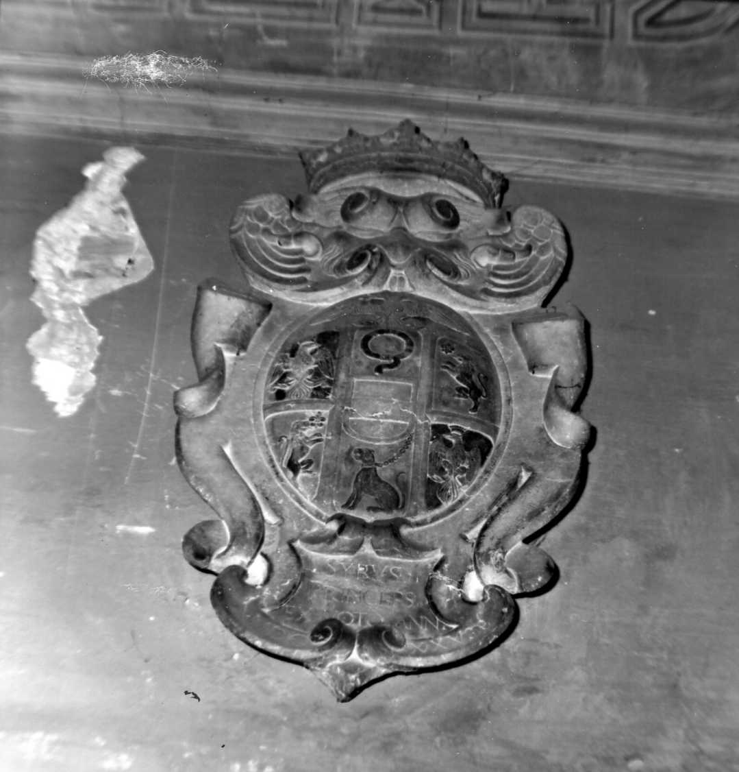 stemma dei signori Da Correggio (rilievo) - bottega reggiana (sec. XVII)