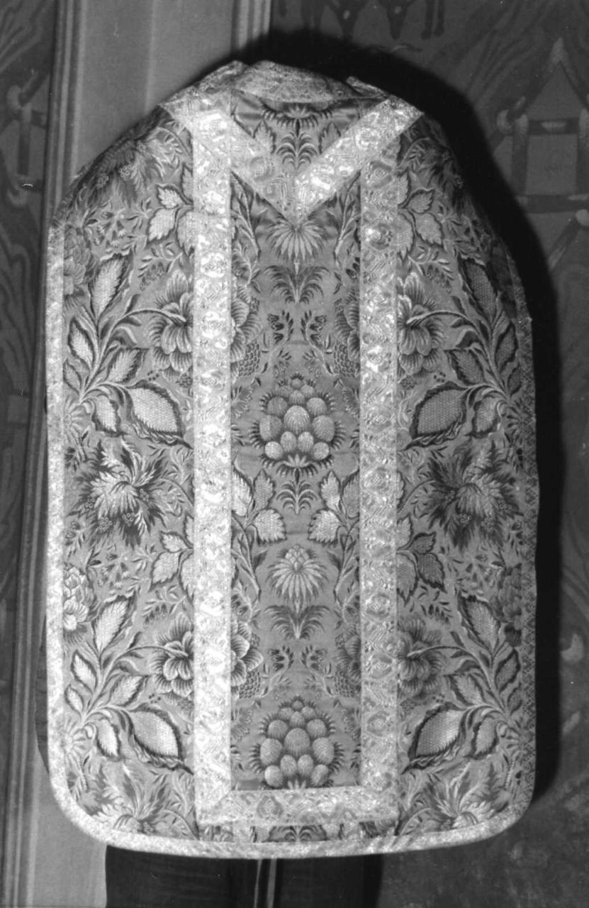 paramento liturgico - in terzo - manifattura emiliana (sec. XVIII)