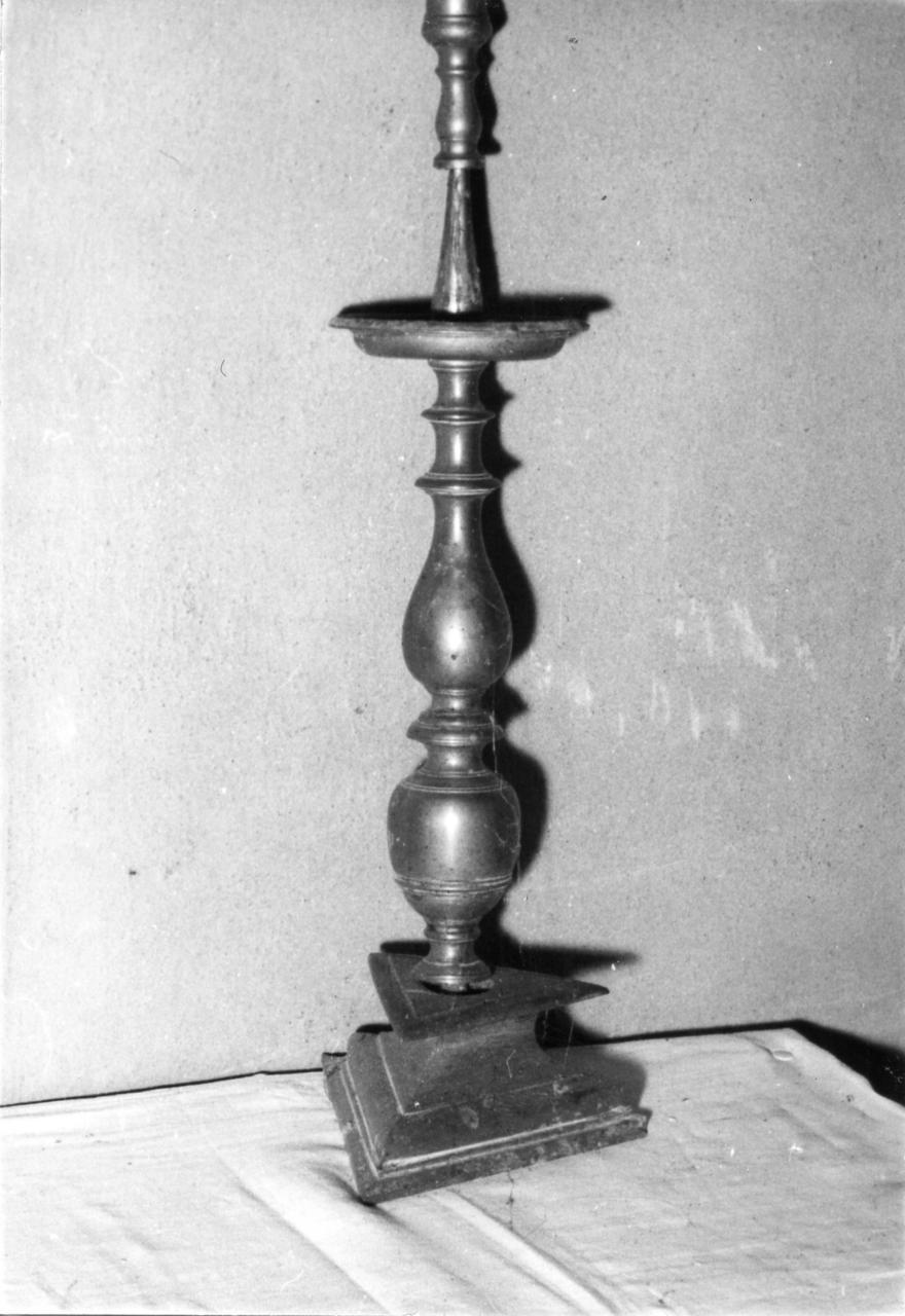 candeliere, serie - bottega reggiana (sec. XVII)