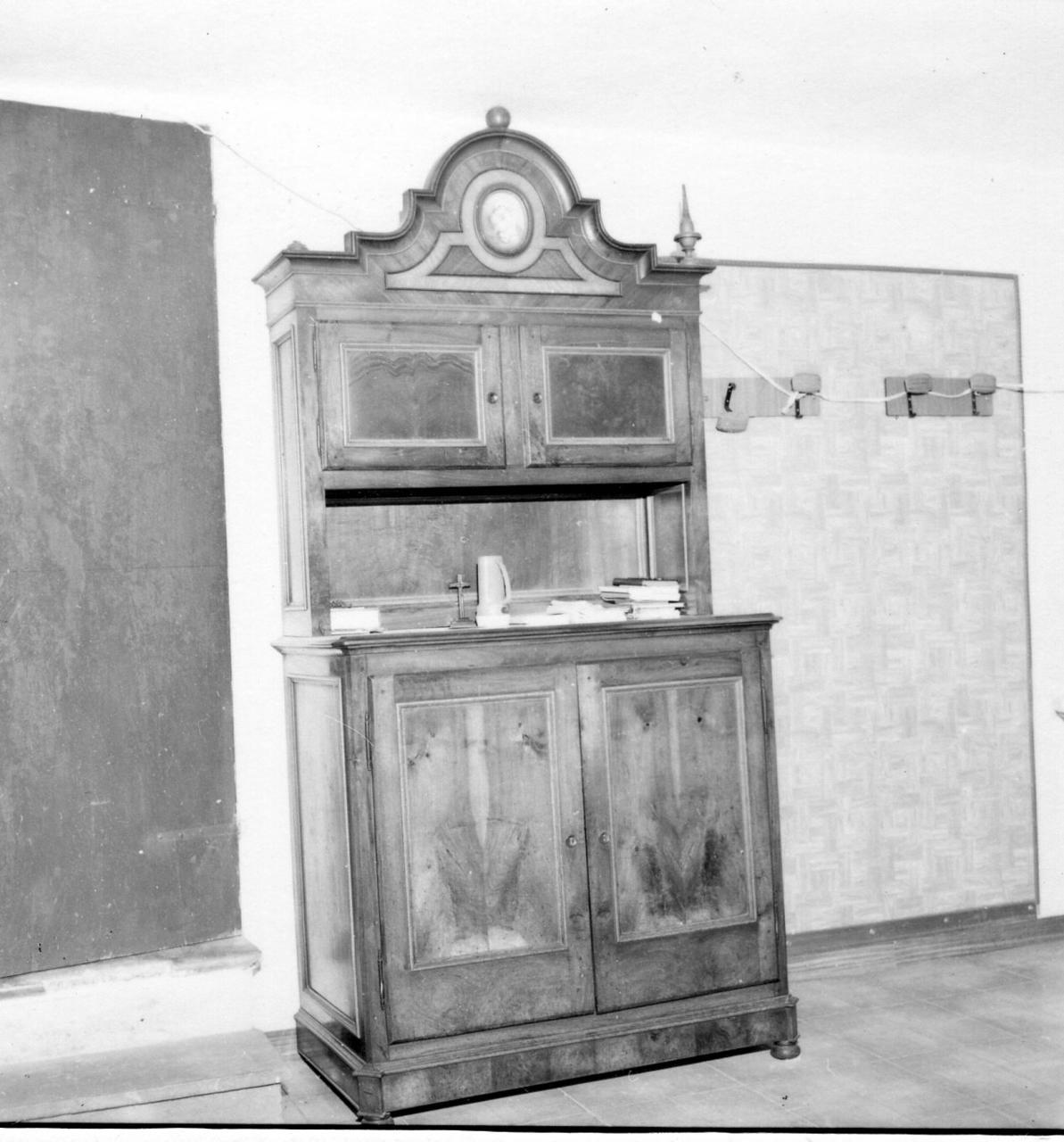 credenza - bottega emiliana (sec. XIX)