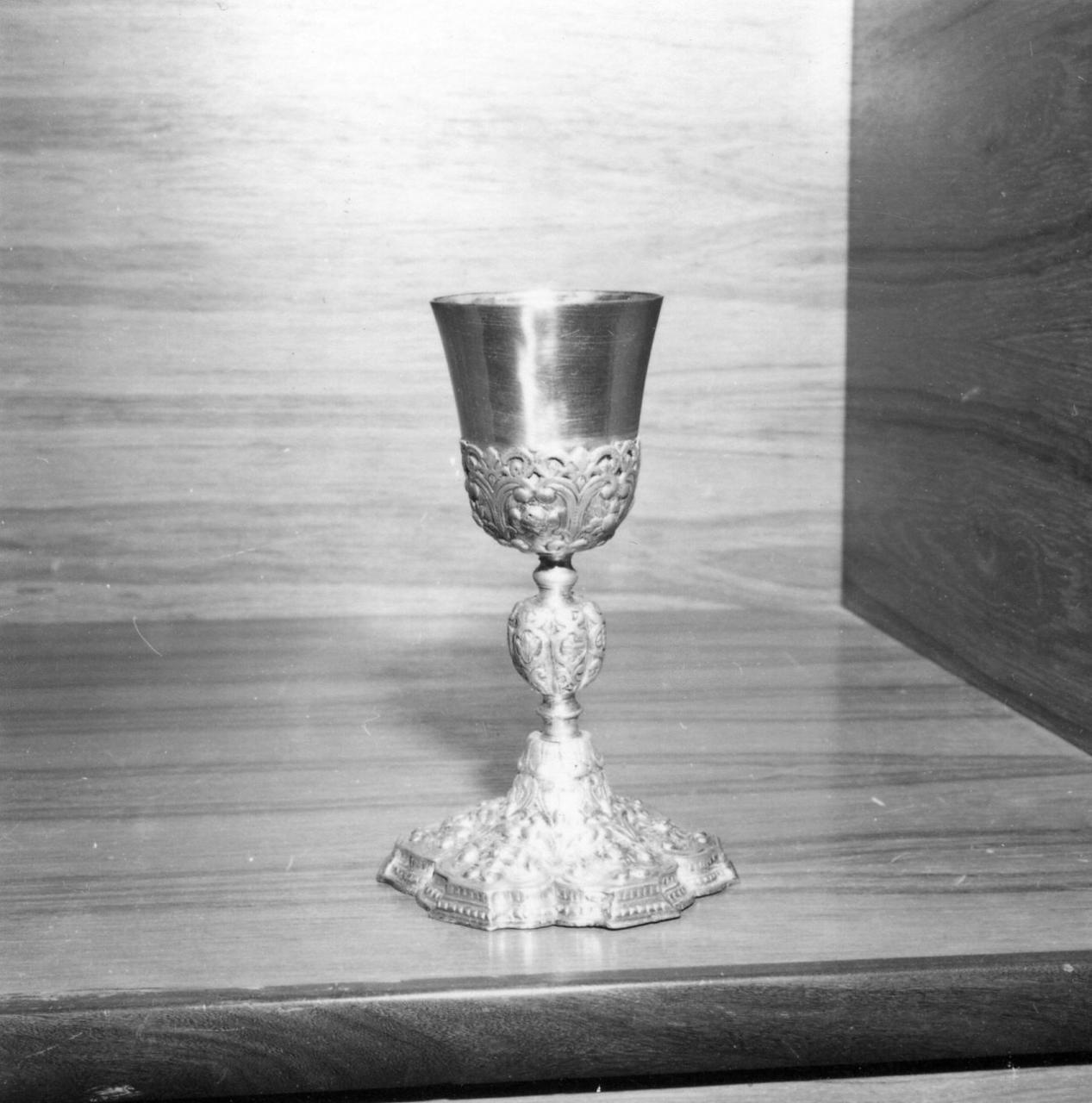 calice - bottega emiliana (fine/inizio secc. XVI/ XVII)