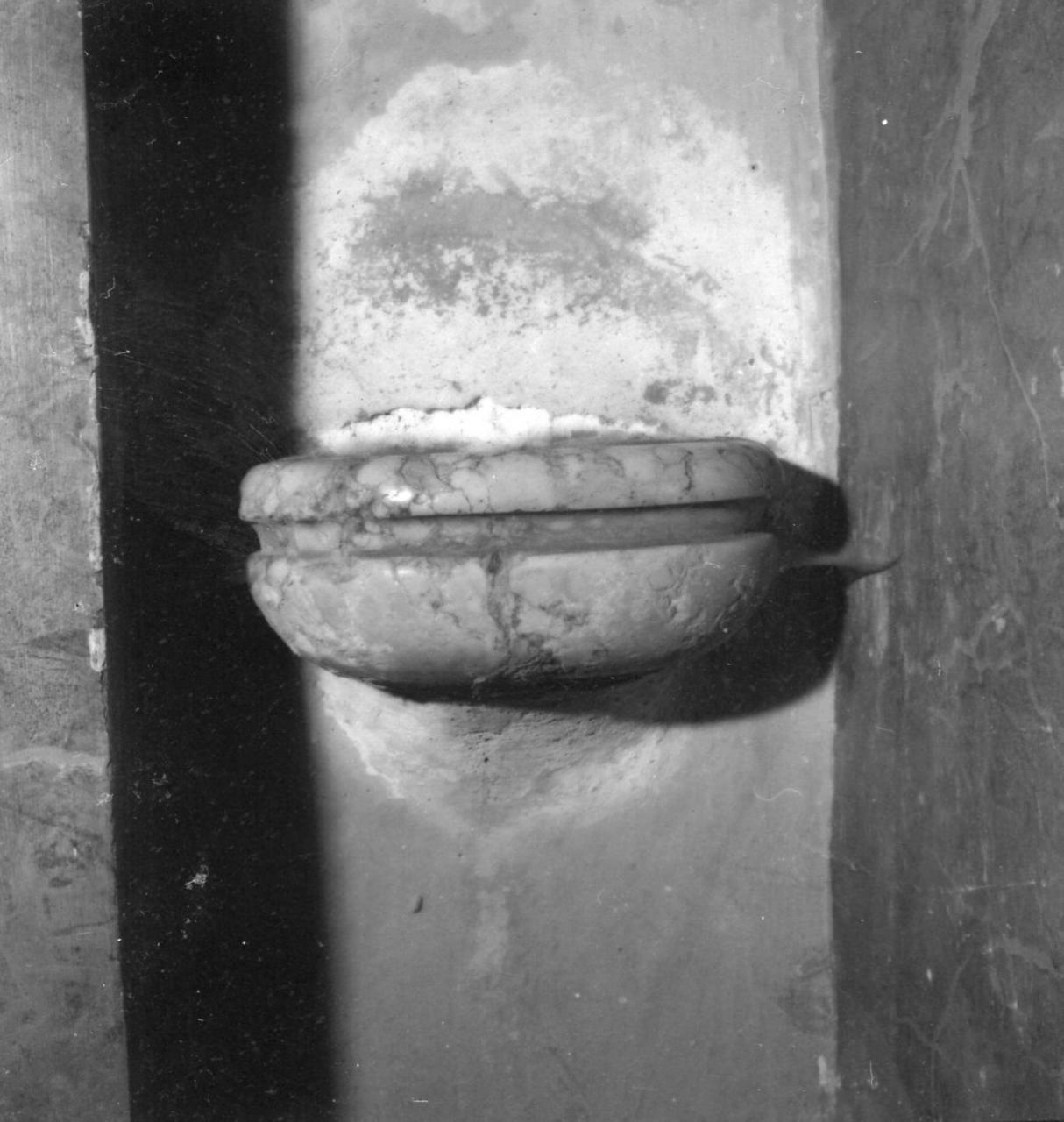 acquasantiera - bottega reggiana (sec. XVIII)