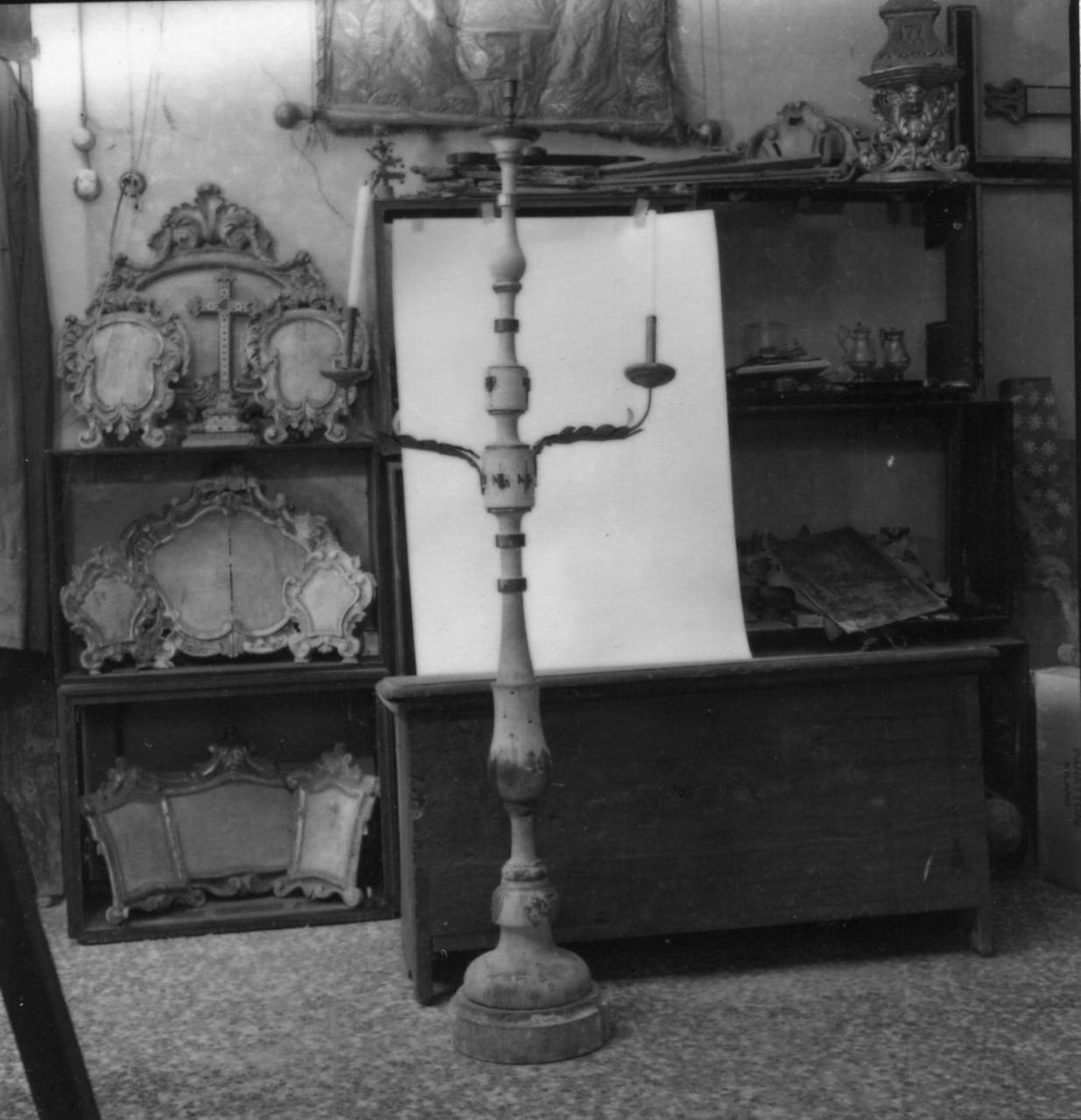 candeliere, serie - bottega emiliana (sec. XIX)