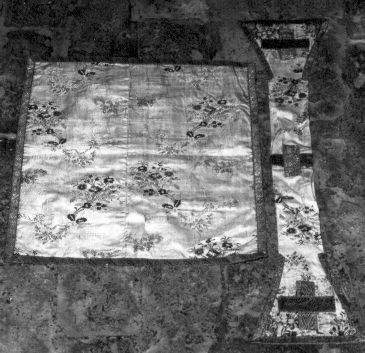 paramento liturgico - manifattura italiana (seconda metà sec. XVIII)