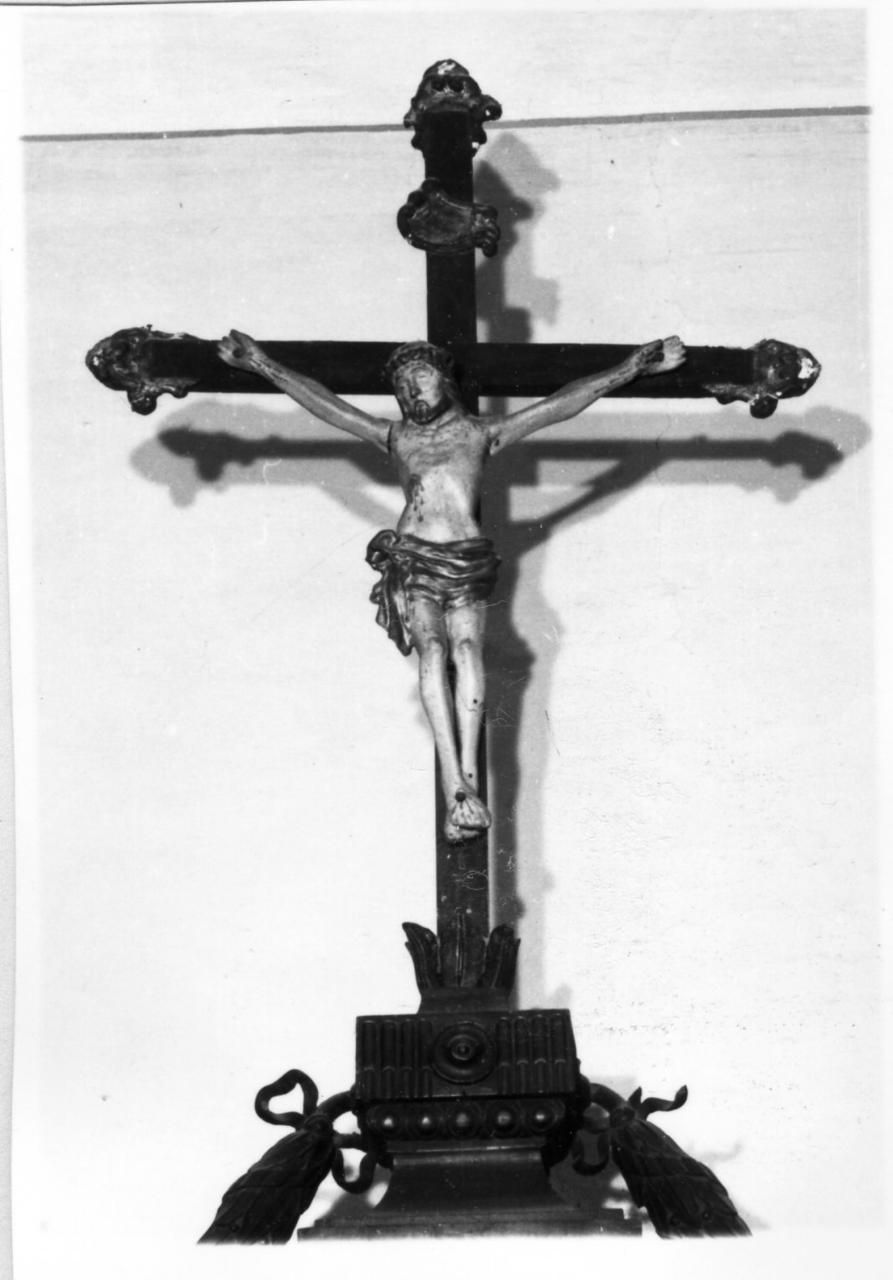 crocifisso - bottega emiliana (prima metà sec. XVI)