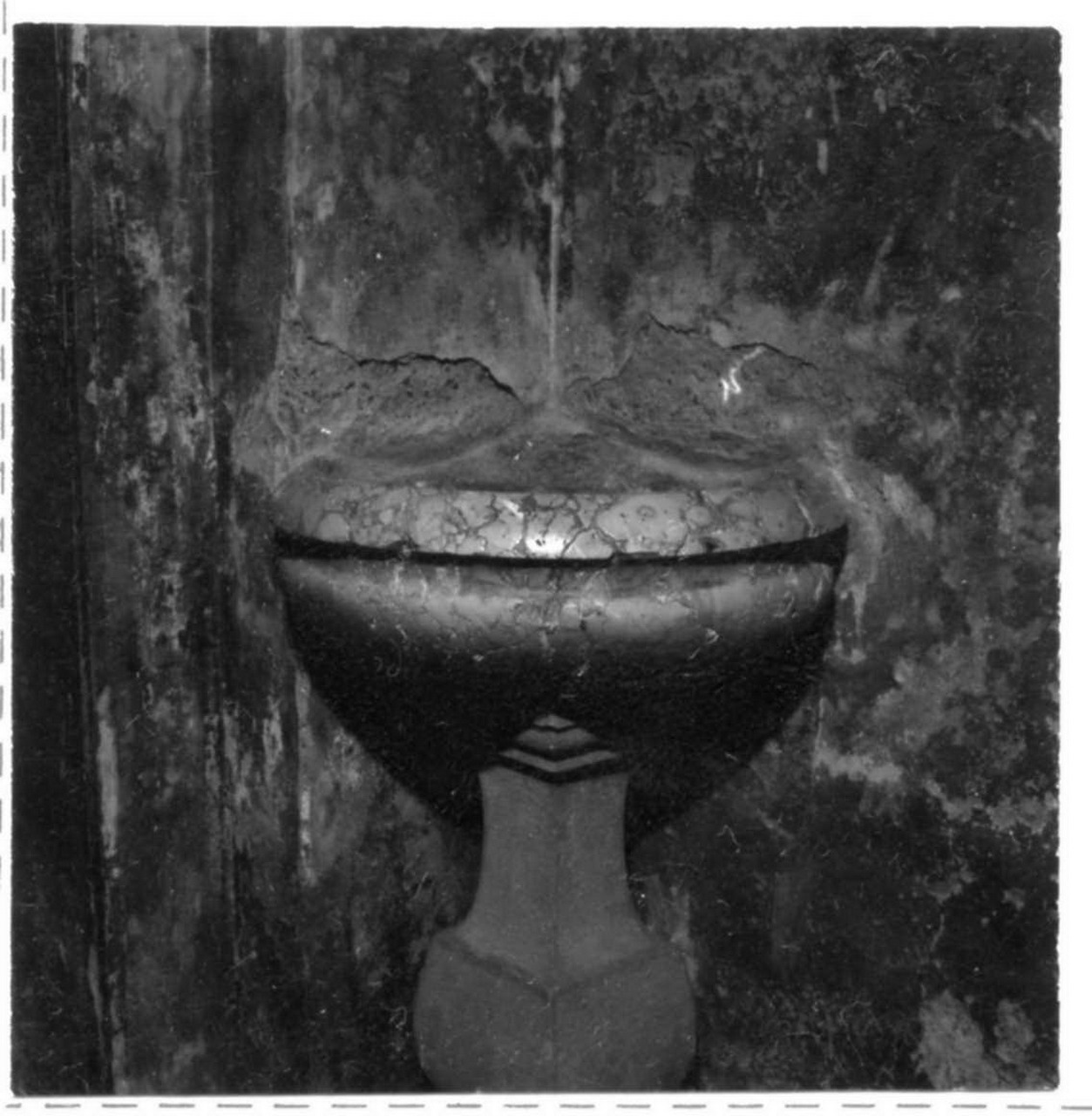 acquasantiera - bottega reggiana (sec. XVIII)