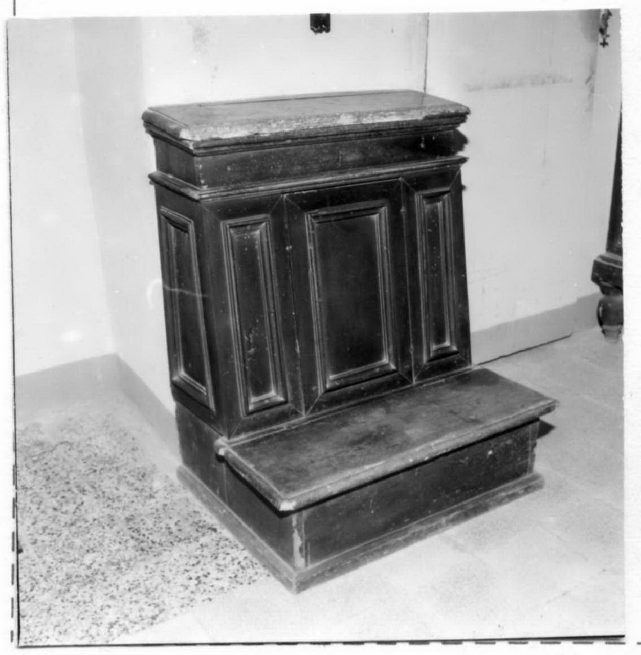 inginocchiatoio - a stipetto - bottega reggiana (sec. XVIII)