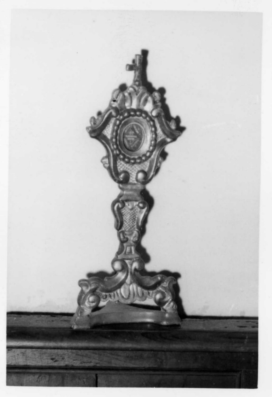 motivi decorativi a volute (reliquiario) - bottega reggiana (sec. XIX)