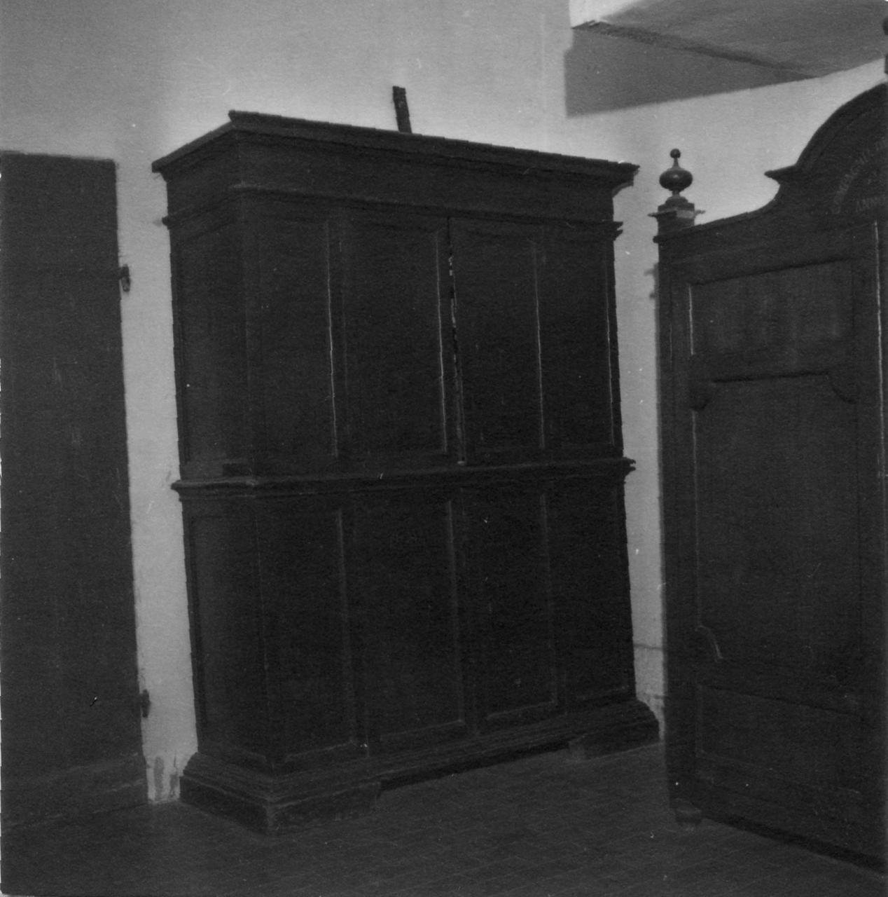 armadio - bottega reggiana (prima metà sec. XVIII)