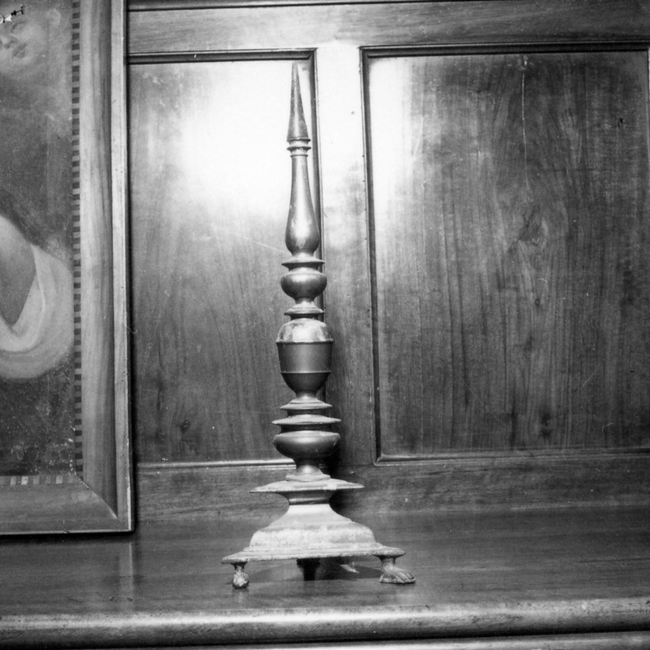 base per croce d'altare - bottega reggiana (sec. XVII)