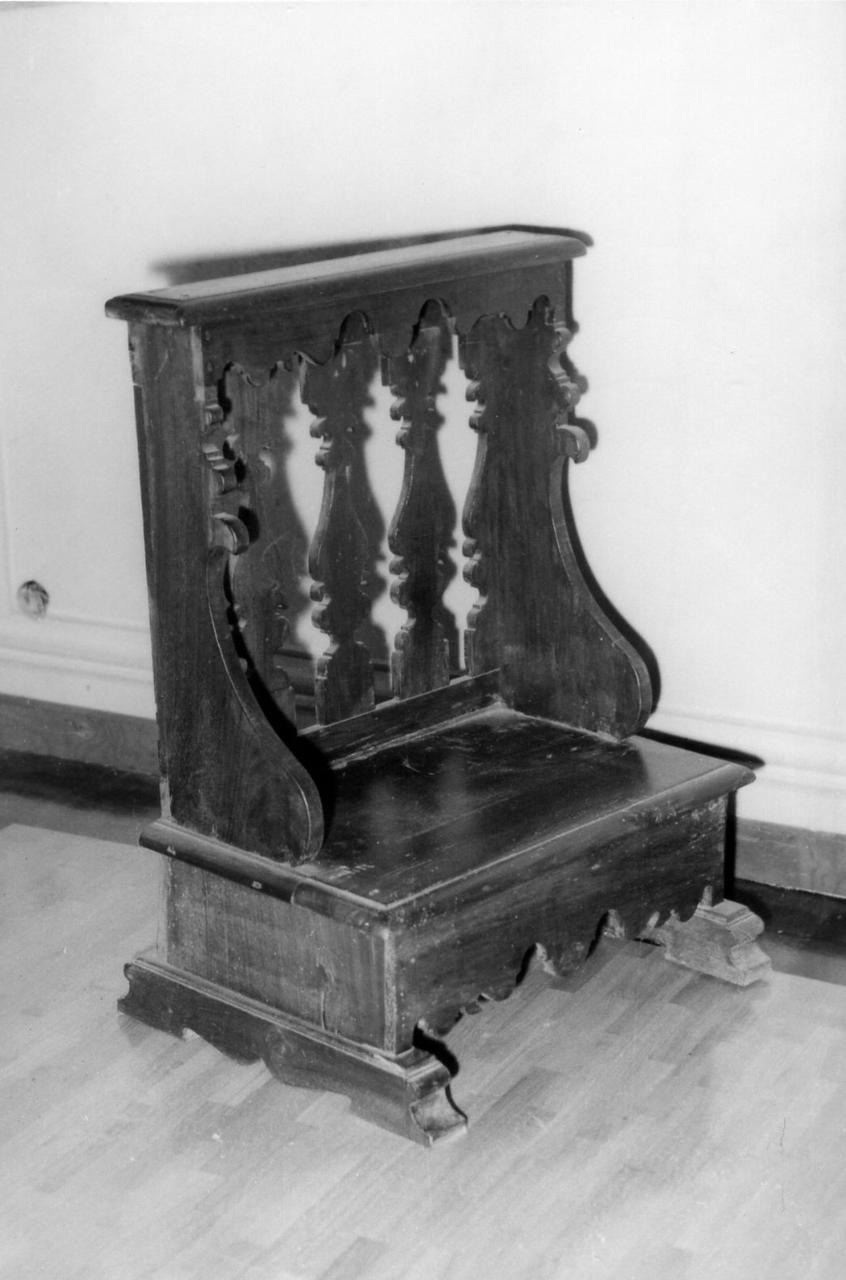 inginocchiatoio - a montanti sagomati - bottega reggiana (sec. XVII)