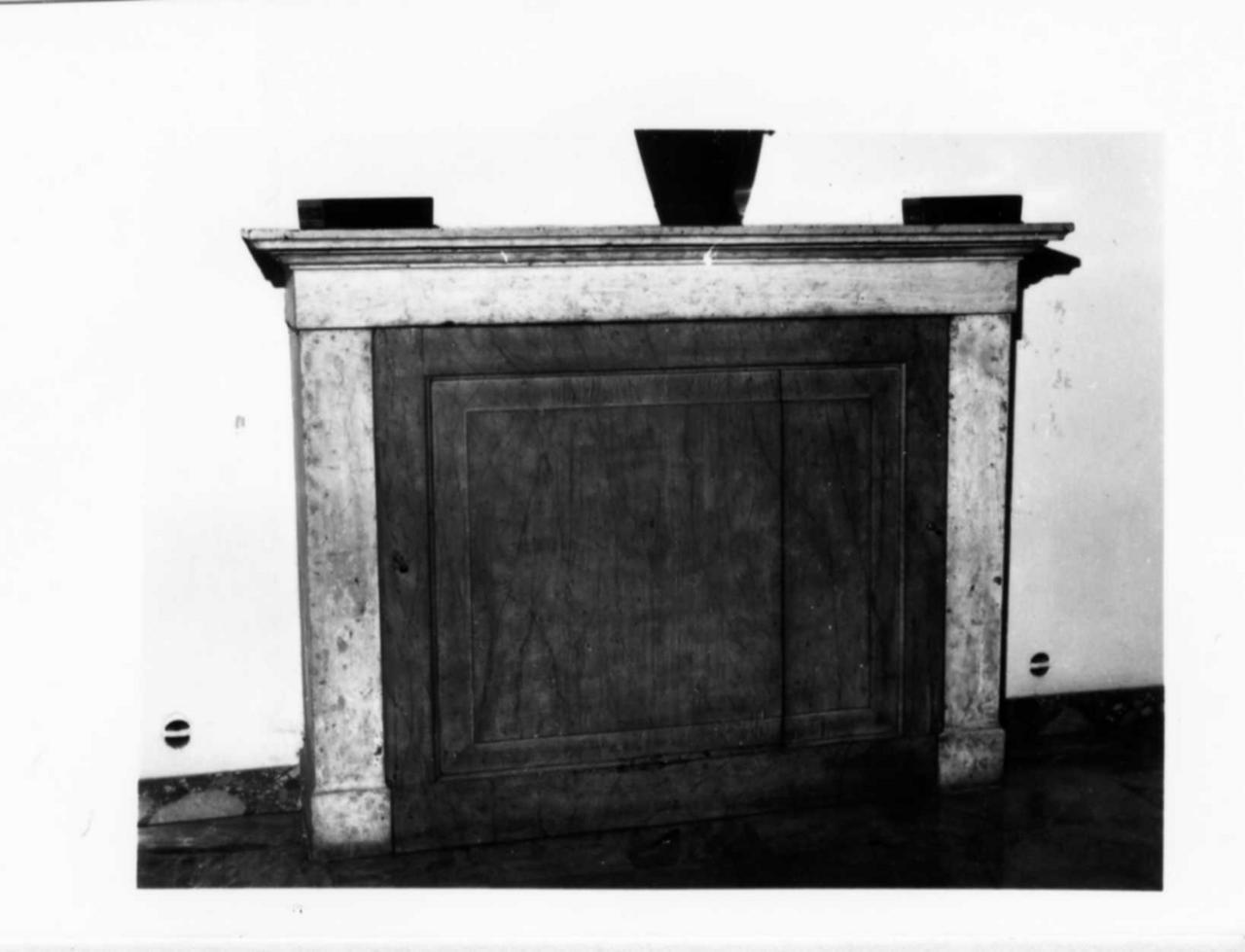 caminetto - bottega modenese (prima metà sec. XIX)