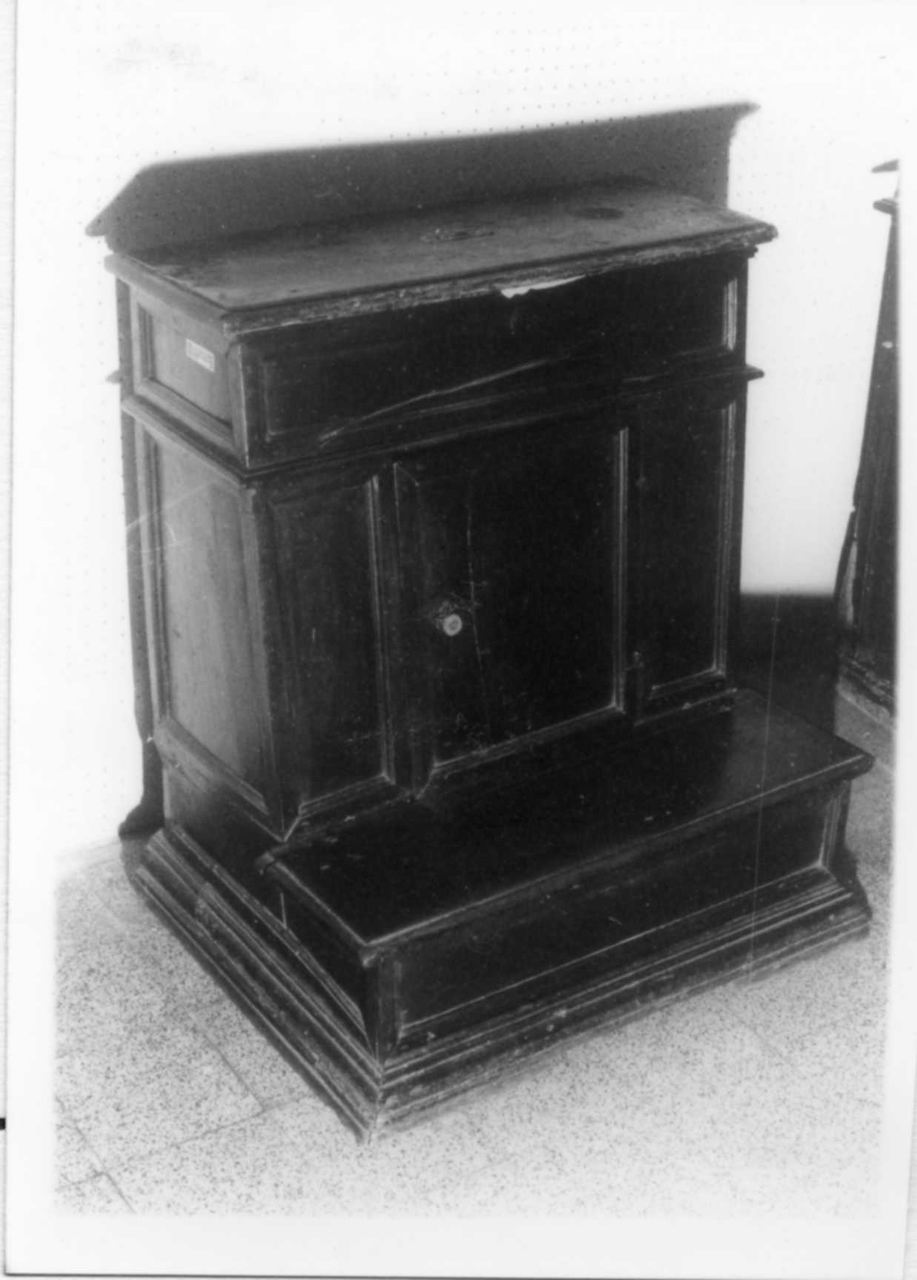 inginocchiatoio, serie - bottega emiliana (sec. XVII)