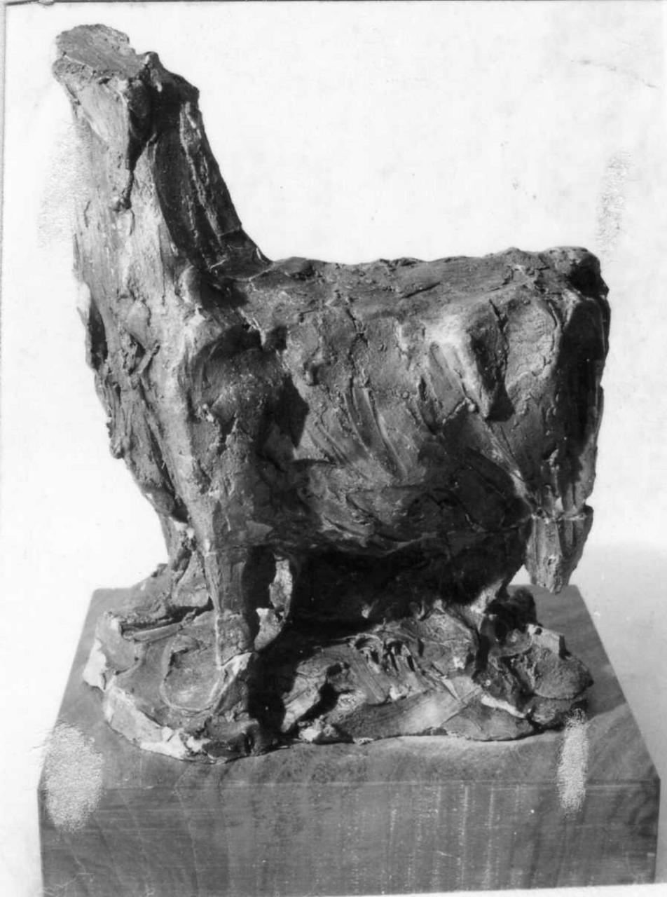 mucca e vitellino (scultura) di Martini Arturo (sec. XX)