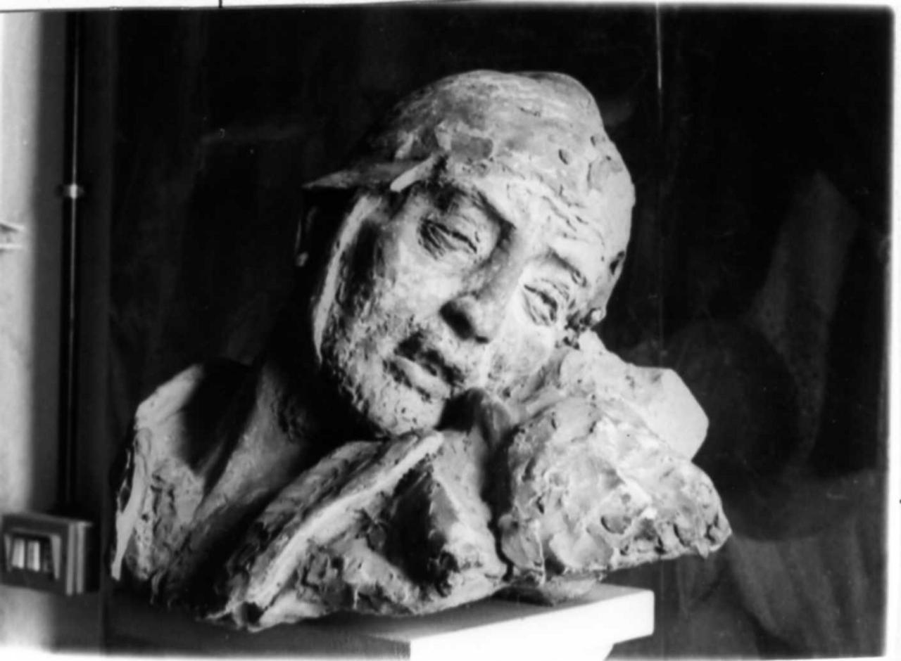 soldato morente (scultura) di Baraldi Renzo (sec. XX)