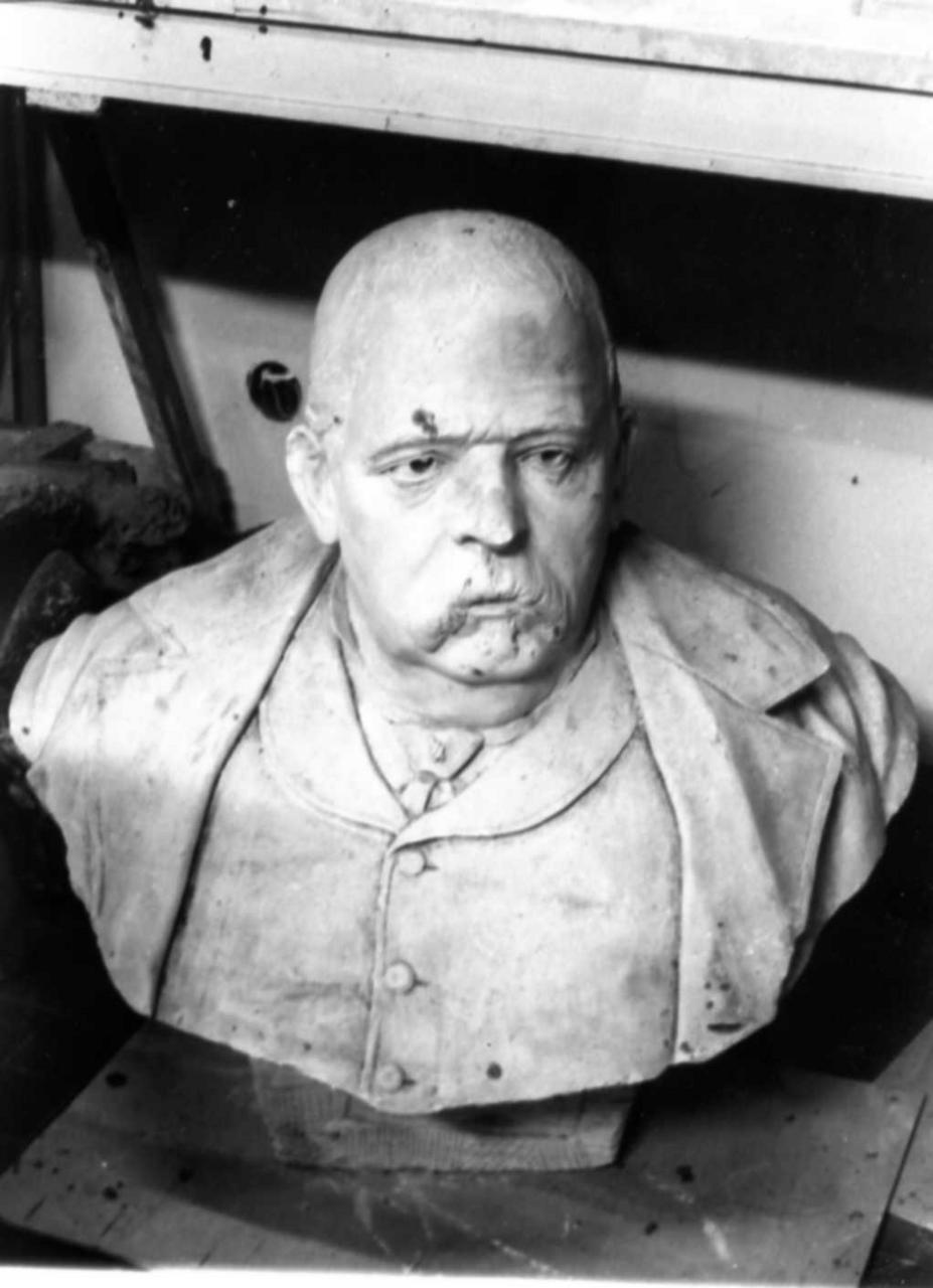 busto di uomo (scultura) - bottega modenese (inizio sec. XX)