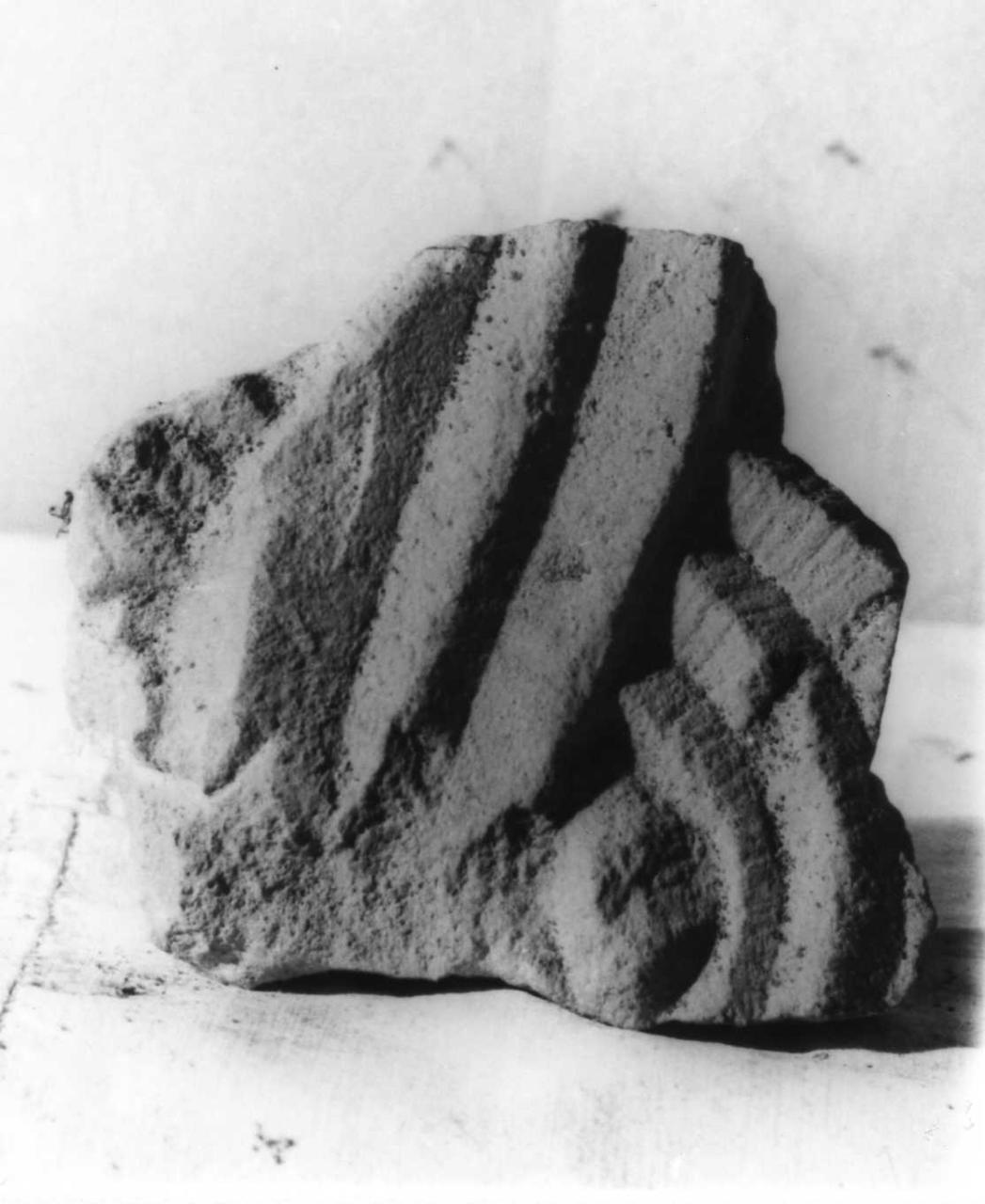 capitello, frammento - bottega emiliana (fine/inizio secc. XI/ XII)