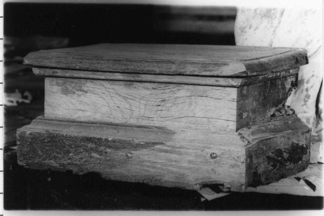 basamento - bottega emiliana (sec. XIX)