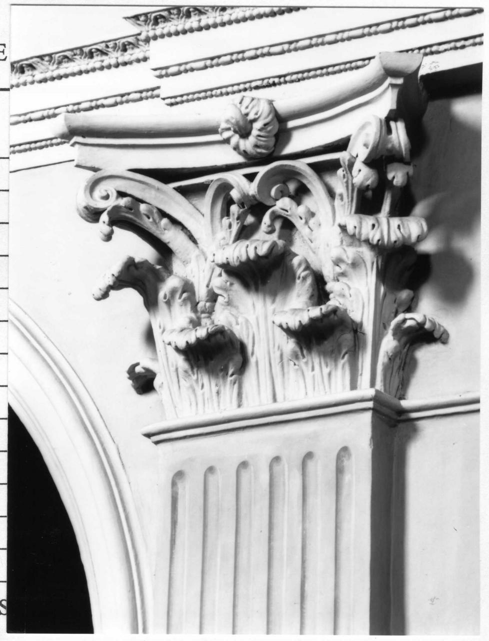 capitello composito, serie - bottega reggiana (prima metà sec. XVIII)