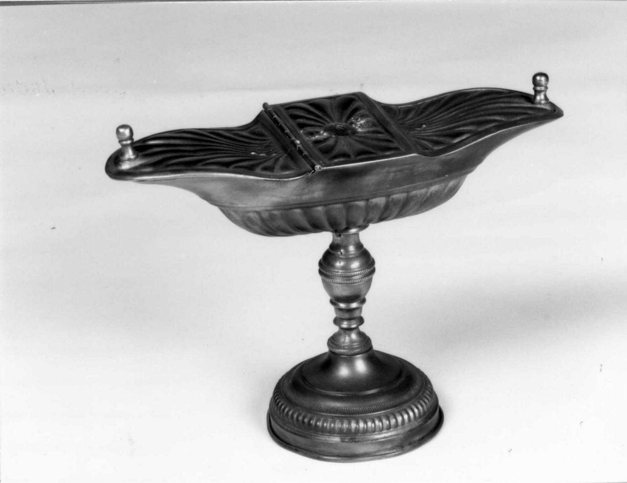 navicella portaincenso - bottega italiana (primo quarto sec. XIX)