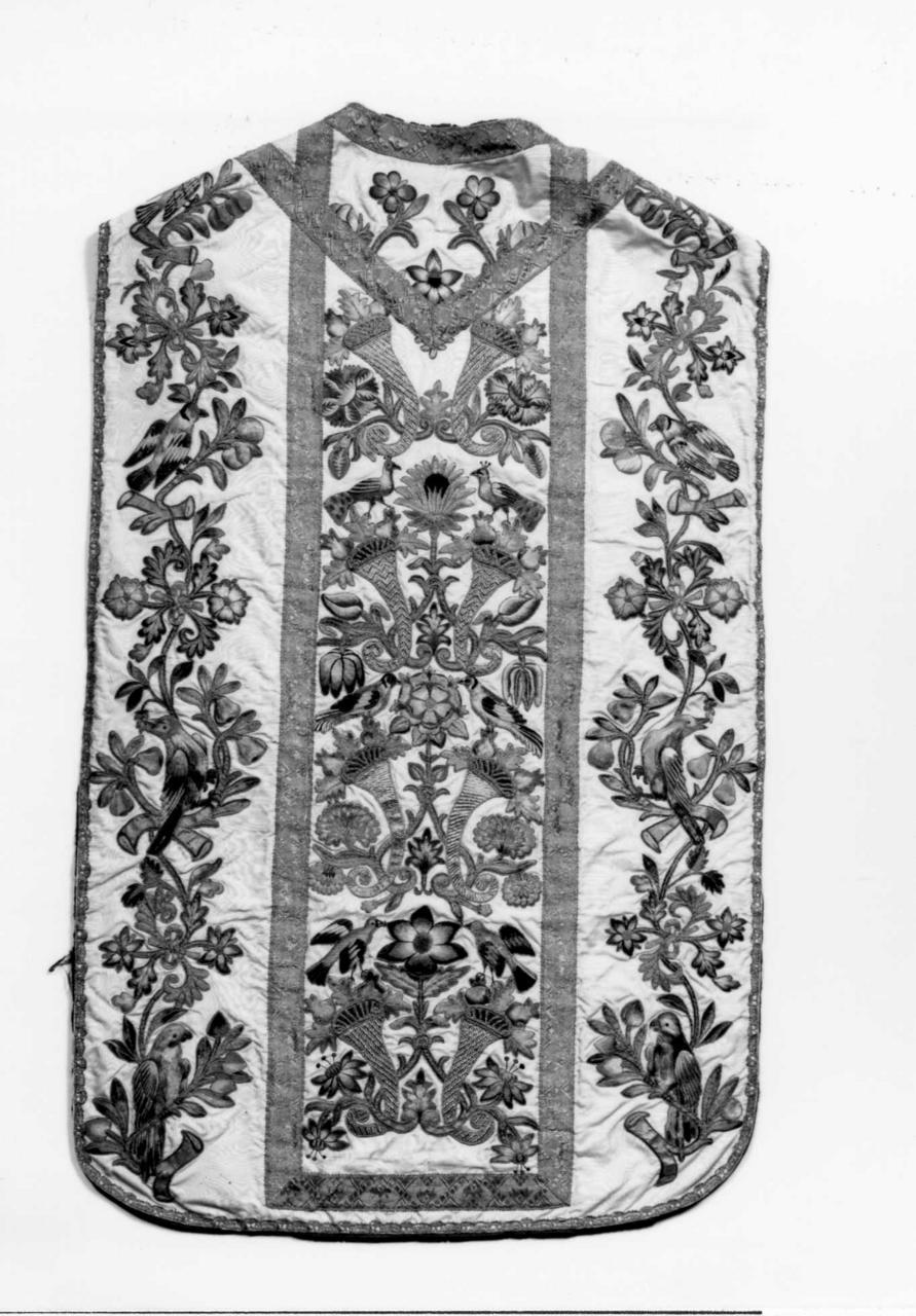 paramento liturgico, insieme - manifattura italiana (seconda metà sec. XVII, sec. XX)